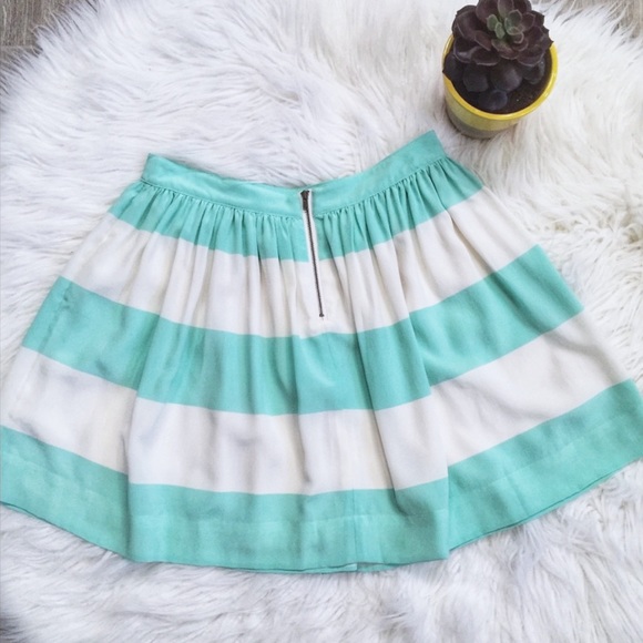Fossil Daphne Mint & White Stripe Silk Skirt Sz 2 - Picture 2 of 6